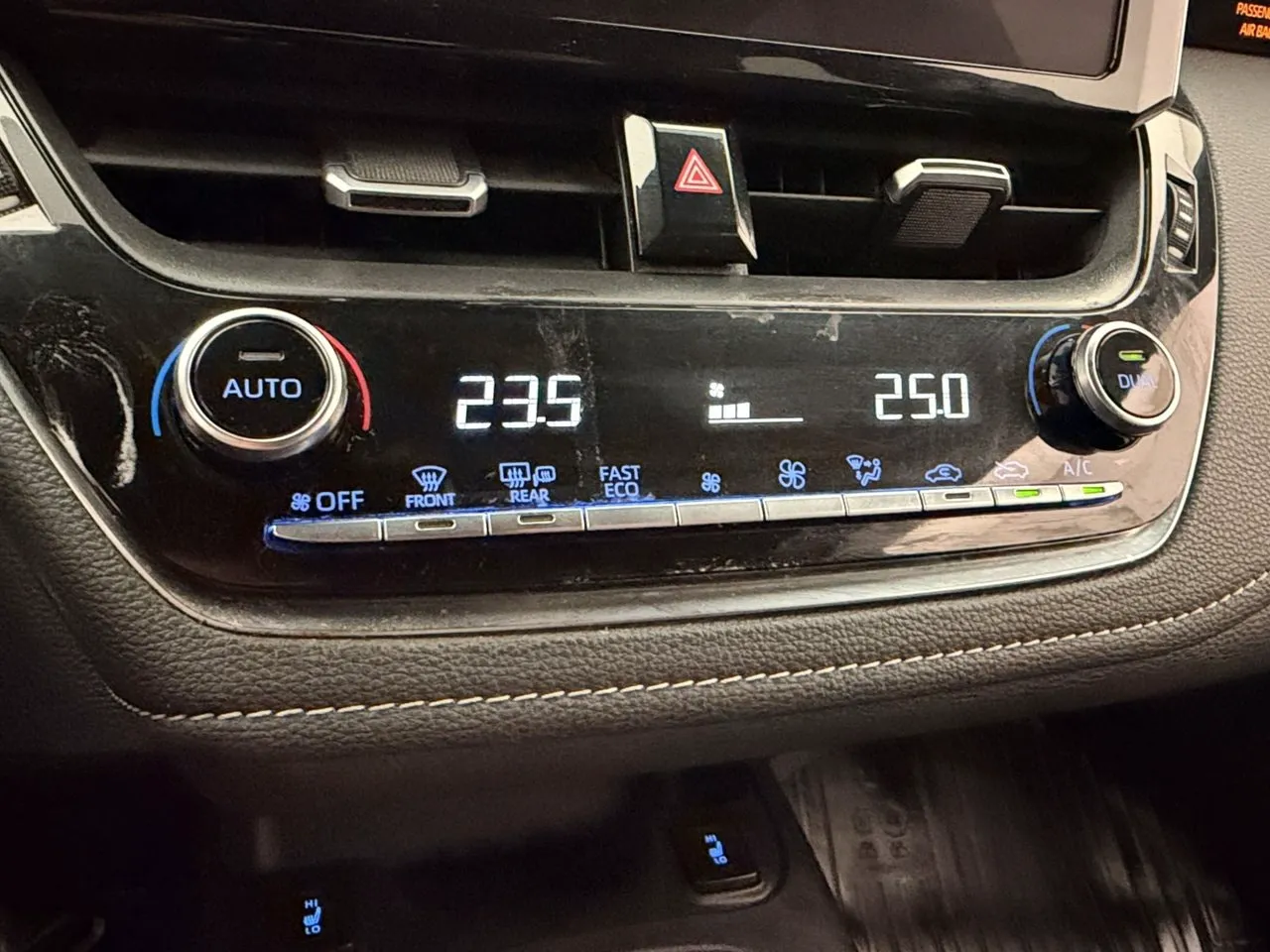 Vehicle image 24