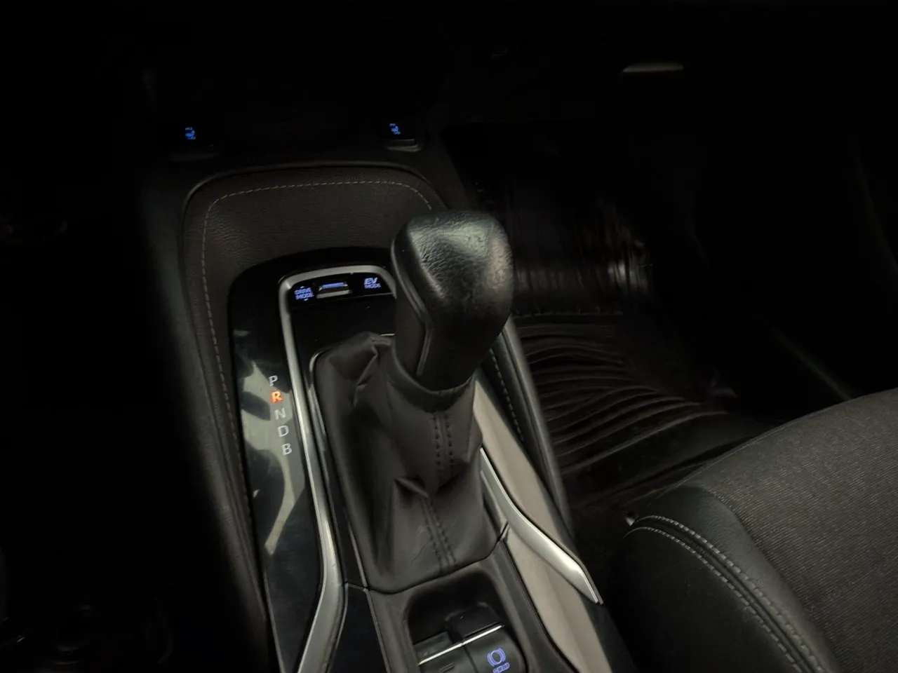 Vehicle image 25