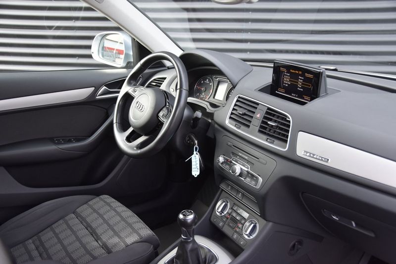 Audi Q3 bild 8
