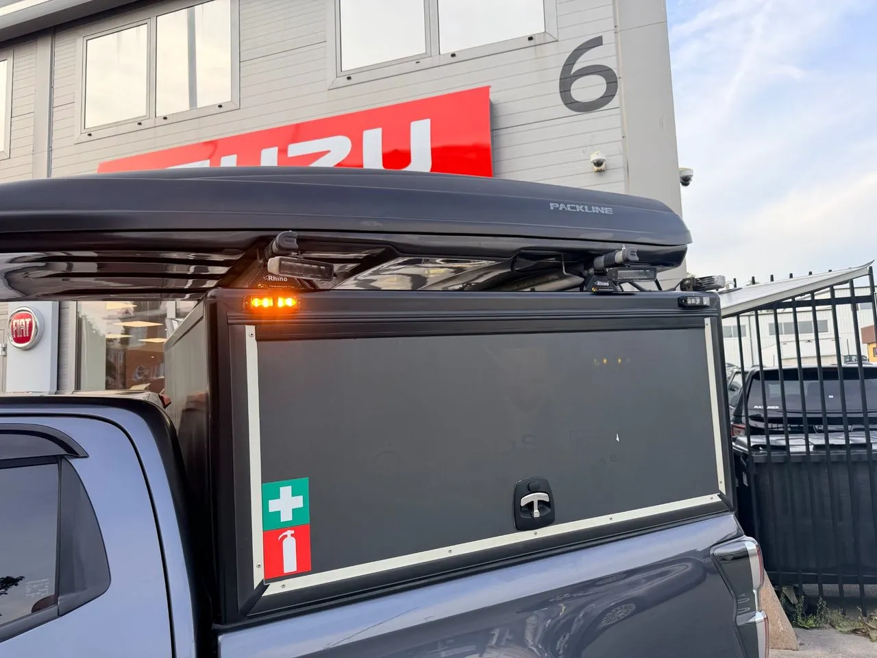 Vehicle image 19