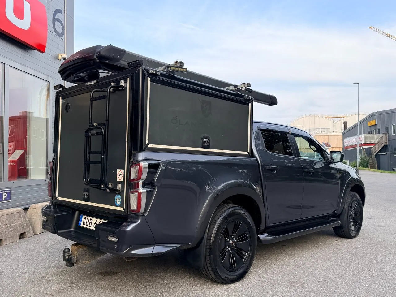 Vehicle image 21