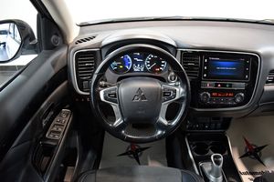 Mitsubishi Outlander bild 8