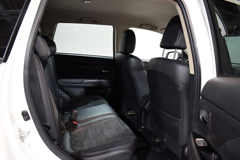 Mitsubishi Outlander bild 15