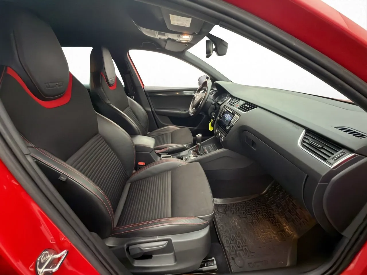 Vehicle image 14