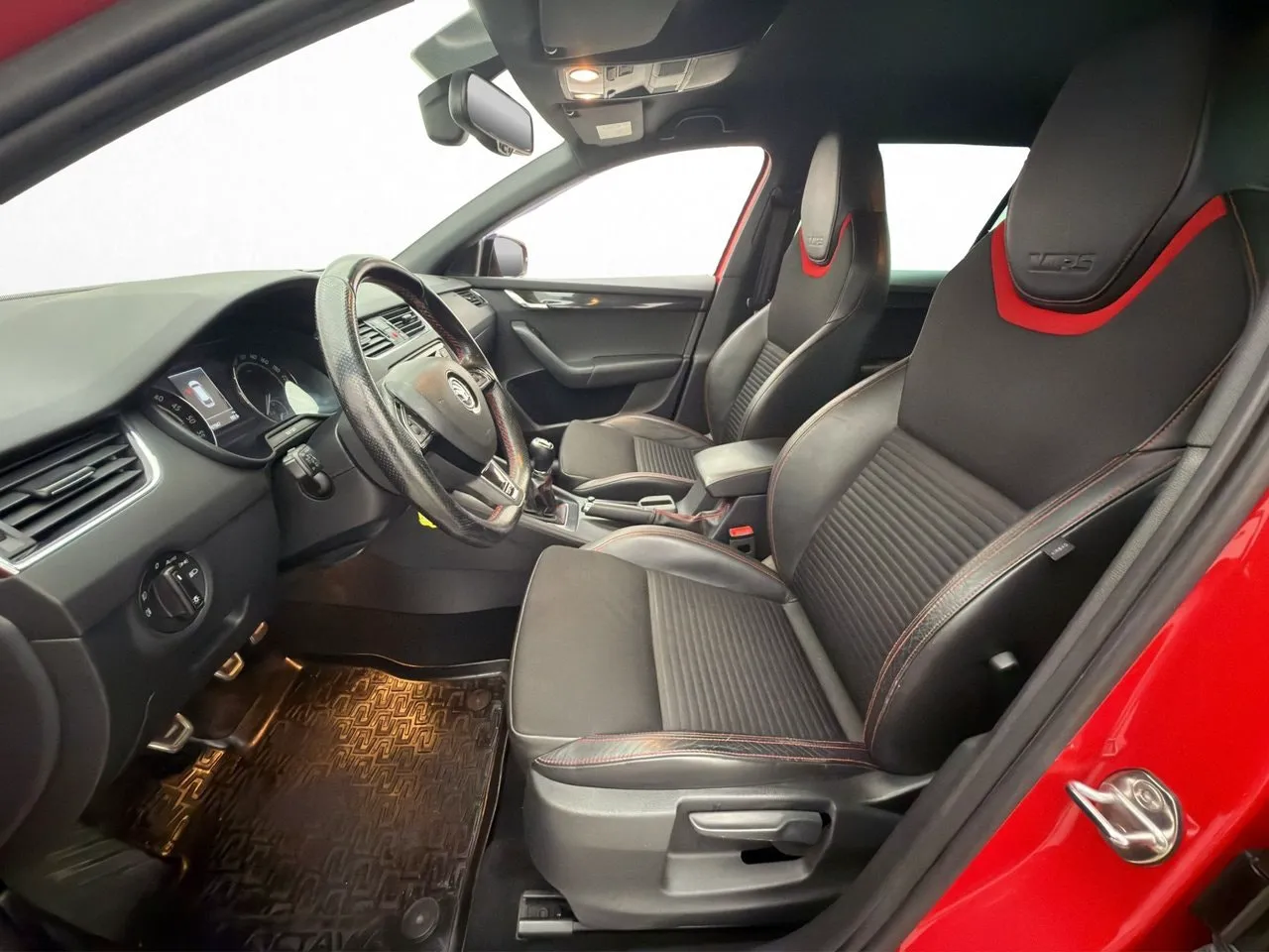 Vehicle image 11
