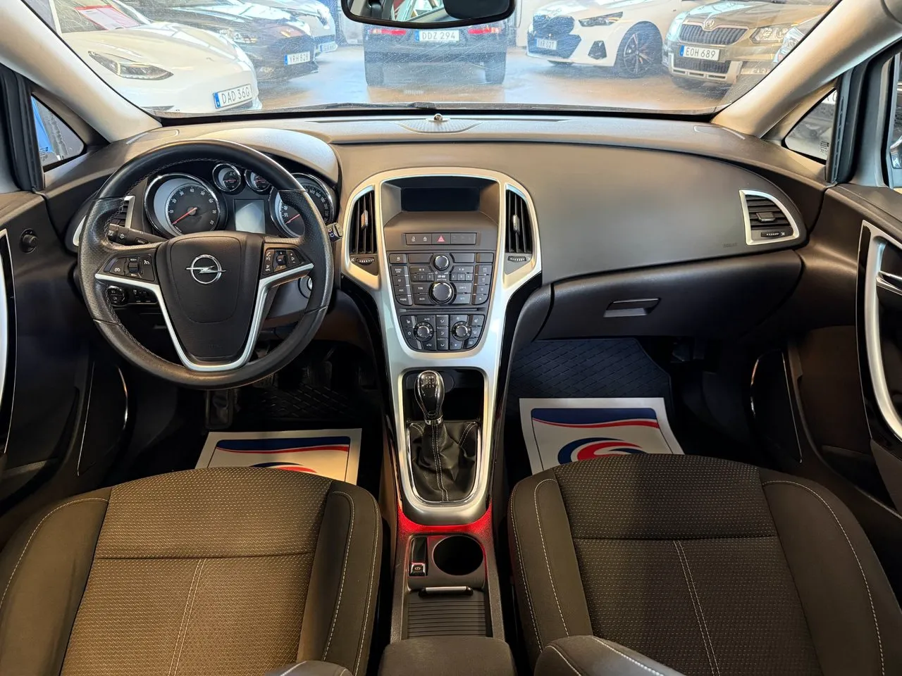 Vehicle image 9
