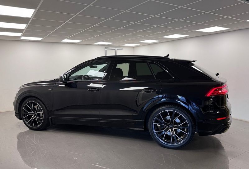 Audi Q8 bild 14
