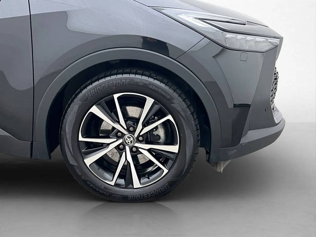 Vehicle image 30
