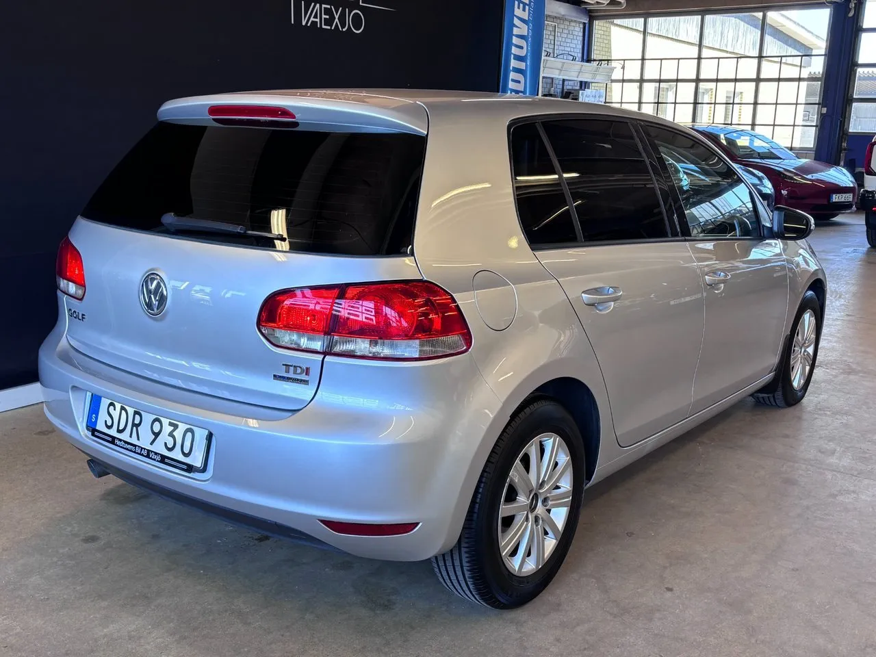 Vehicle image 3