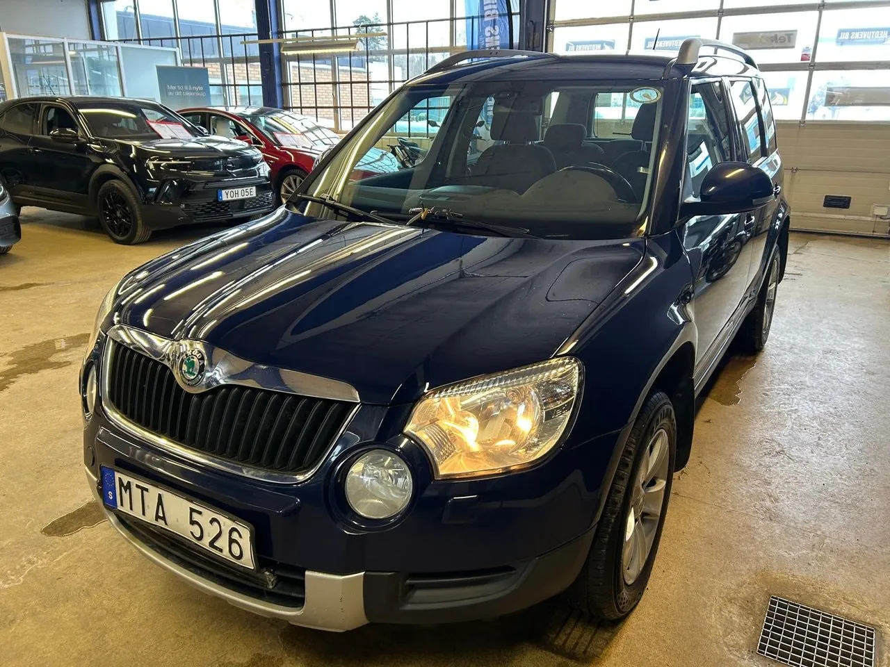 Vehicle image 3