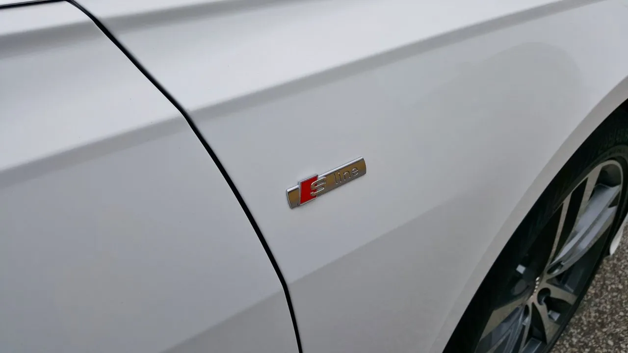 Vehicle image 28
