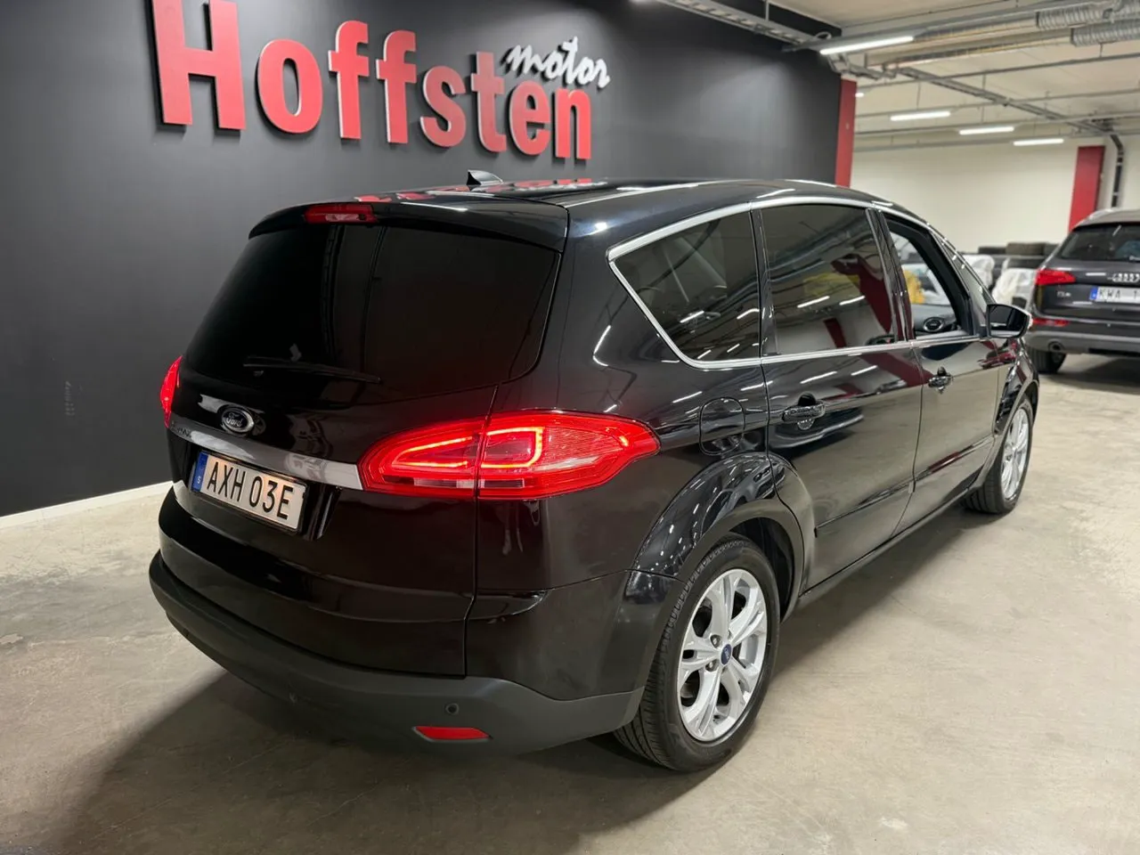 Vehicle image 2