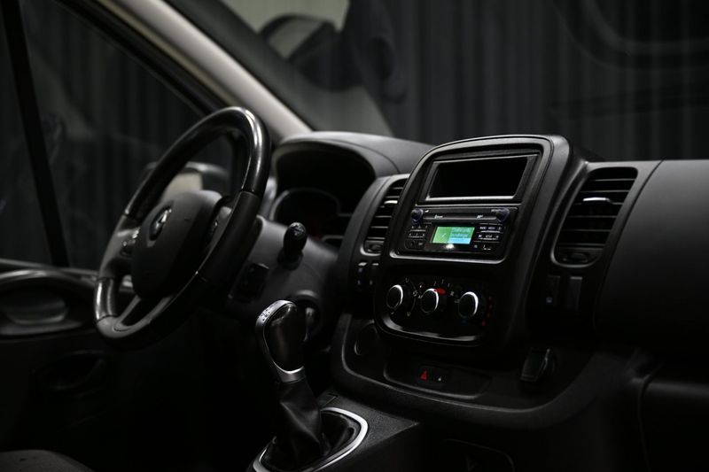 Renault Trafic bild 25