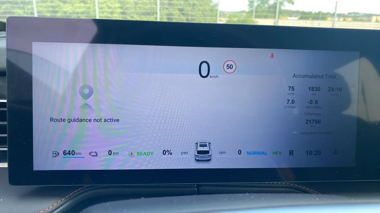 Vehicle image 14