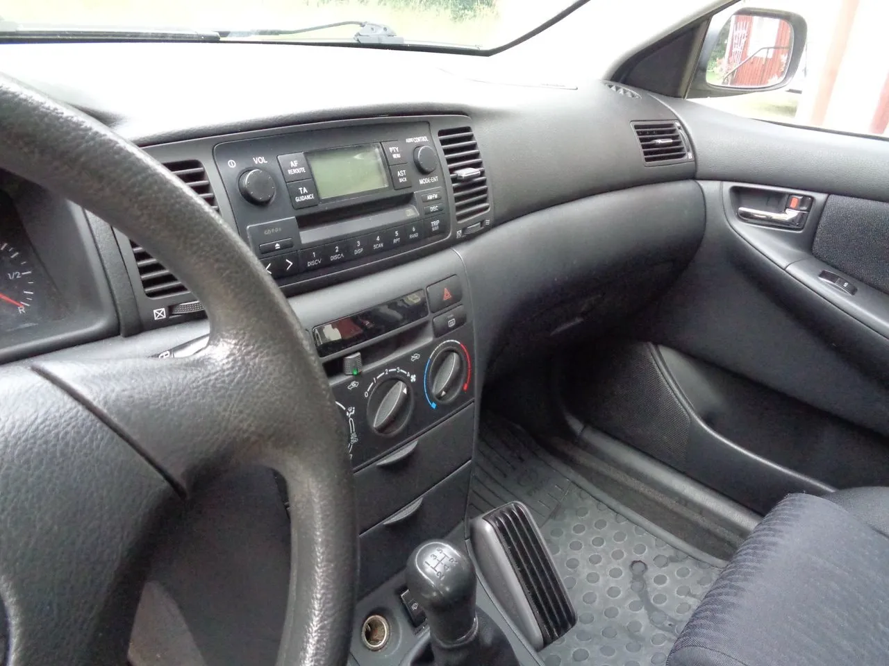 Vehicle image 27