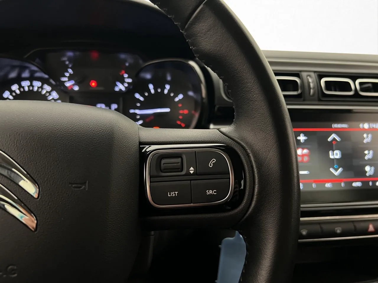 Vehicle image 22