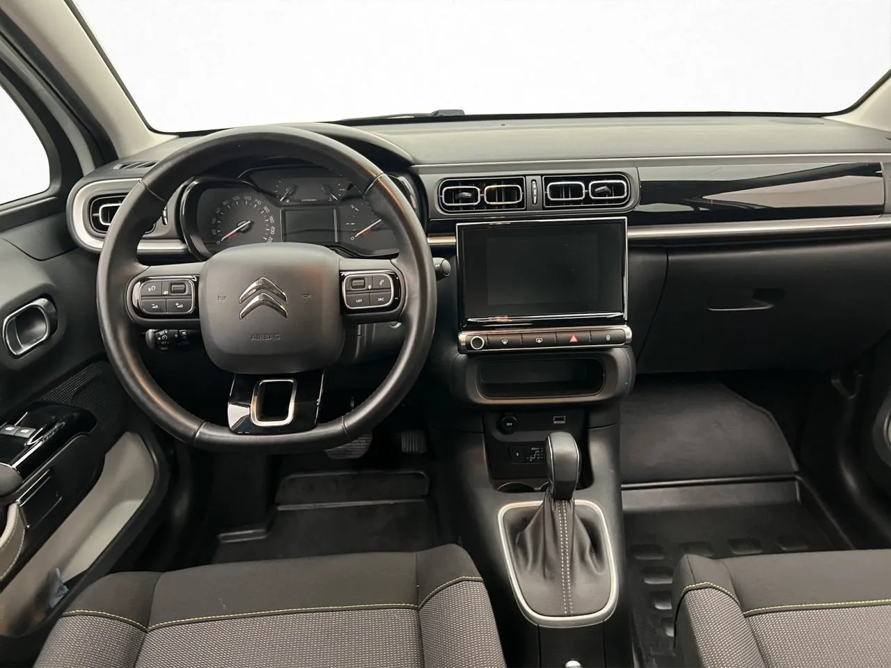 Vehicle image 14