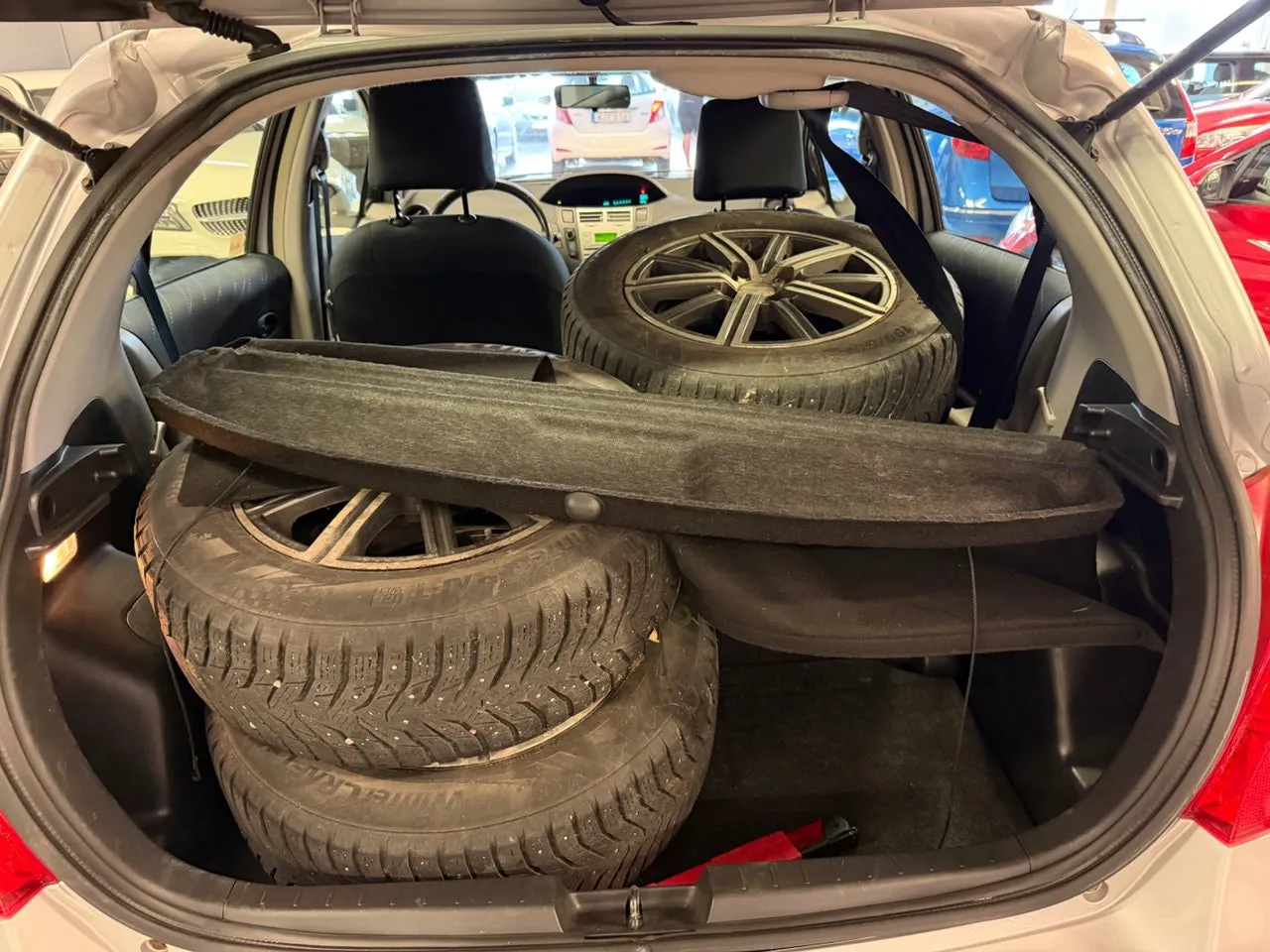 Vehicle image 20