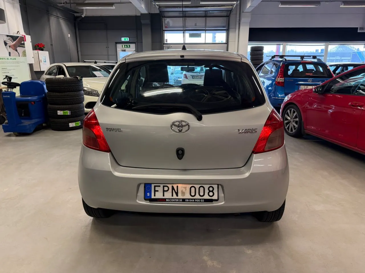 Vehicle image 5