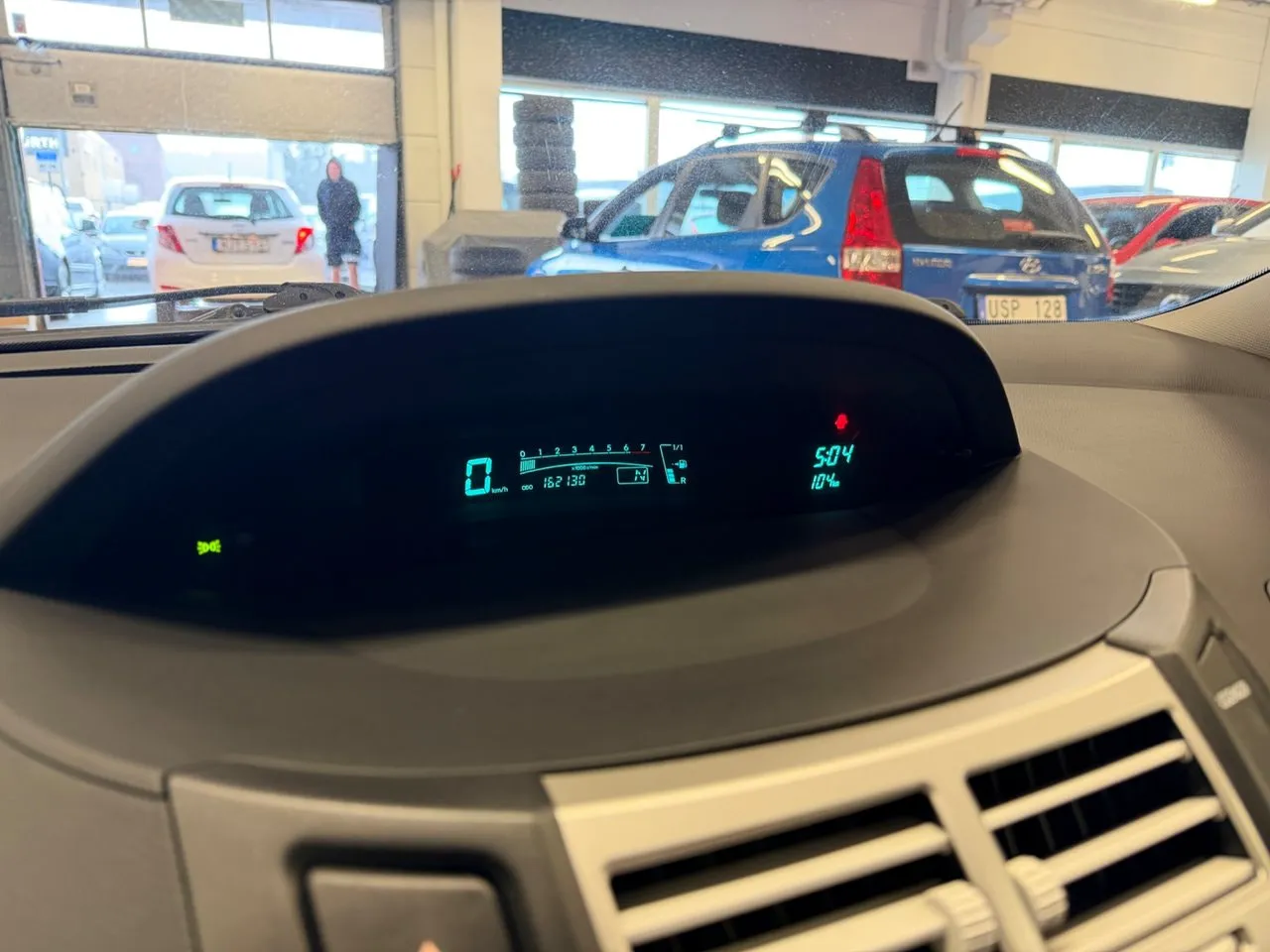 Vehicle image 9