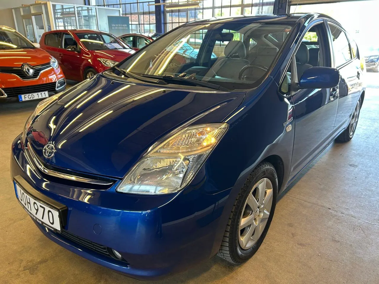 Vehicle image 2