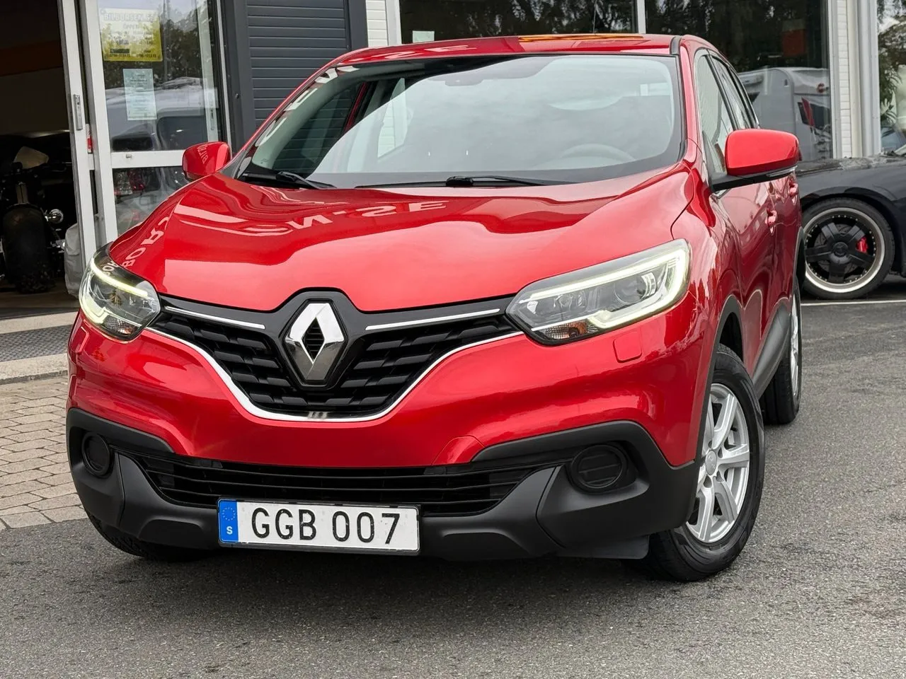 Vehicle image 1