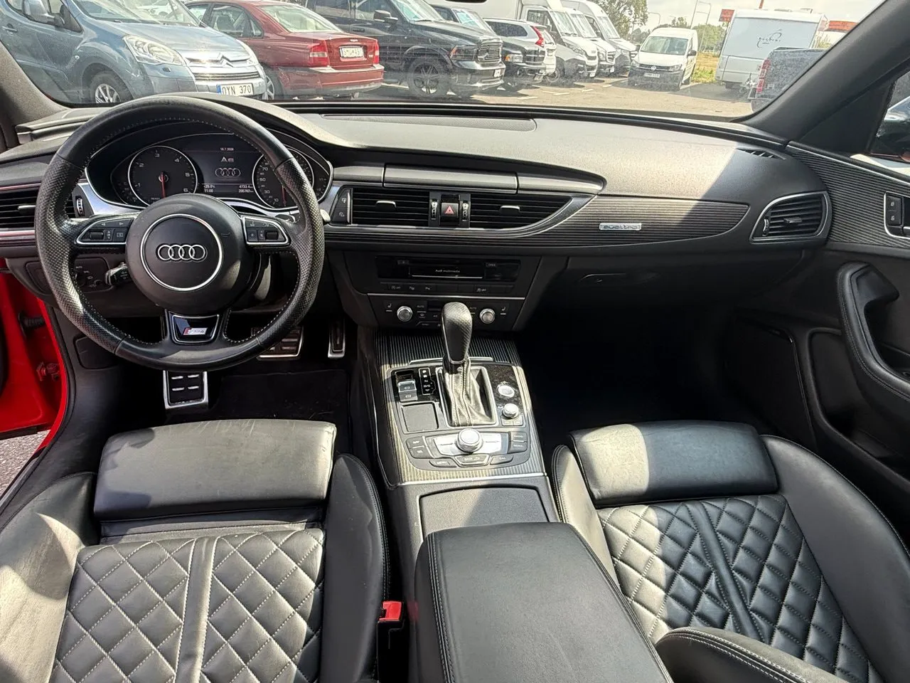 Vehicle image 11