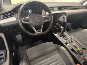 Volkswagen Passat bild 7