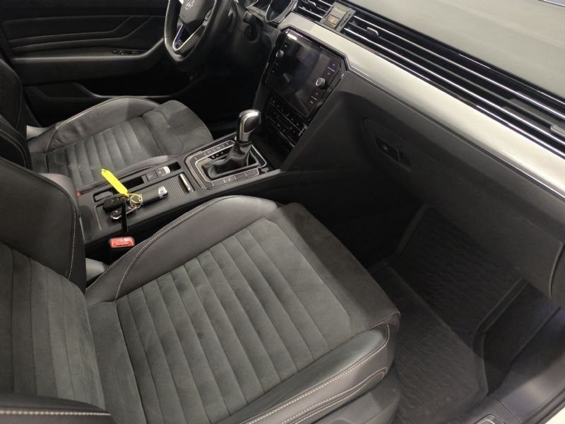 Volkswagen Passat bild 10