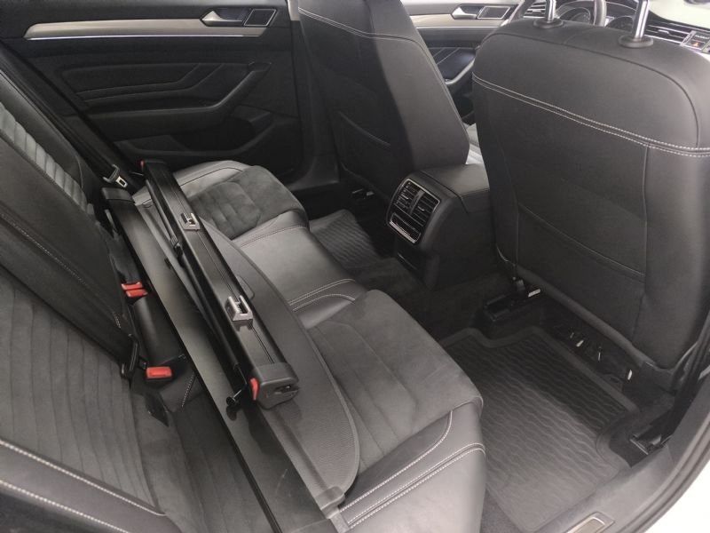 Volkswagen Passat bild 9