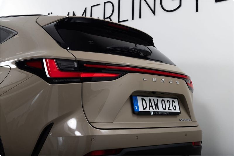 Lexus NX bild 7