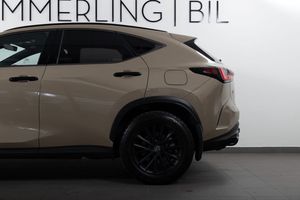Lexus NX bild 5