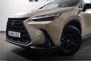 Lexus NX bild 10