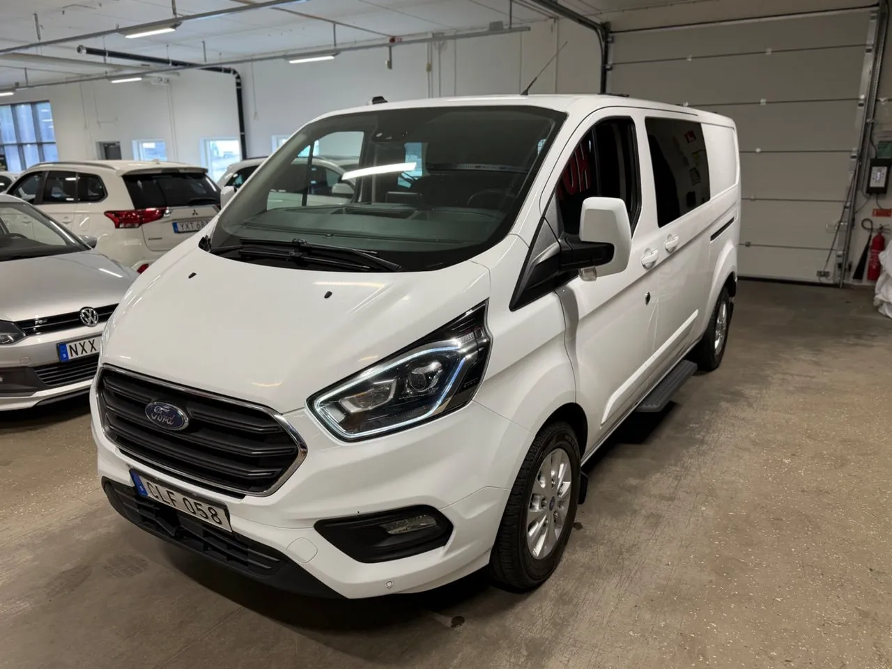 Vehicle image 7