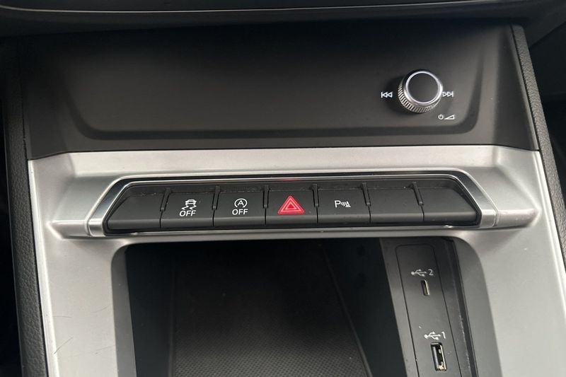 Audi Q3 bild 26