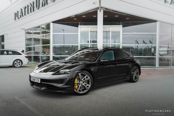 Porsche Taycan Turbo S Cross Turismo 761hk / 18-vägs / Kolfiber - 2021
