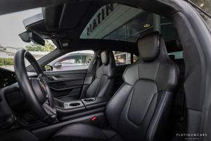 Porsche Taycan bild 8