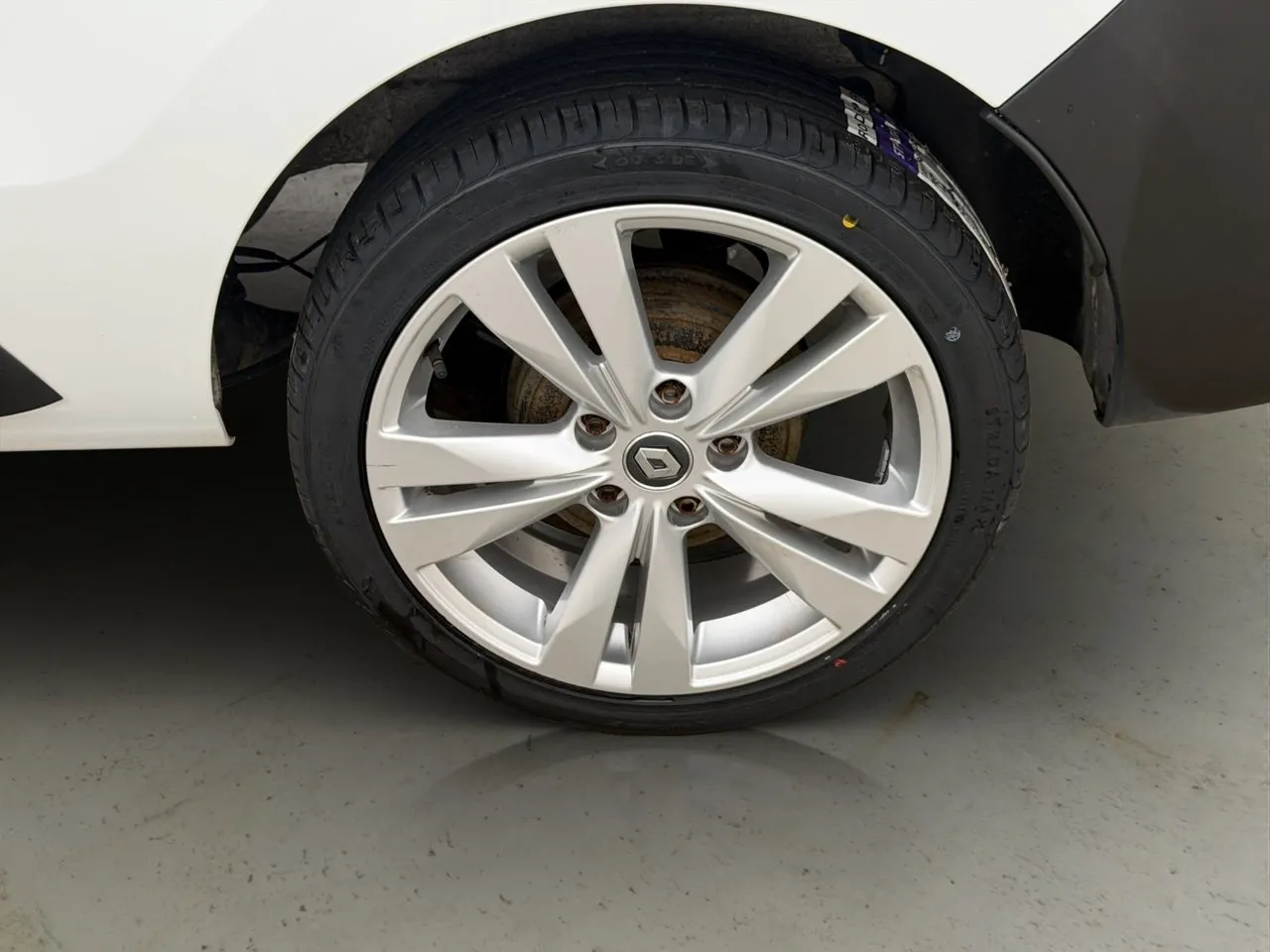 Vehicle image 23