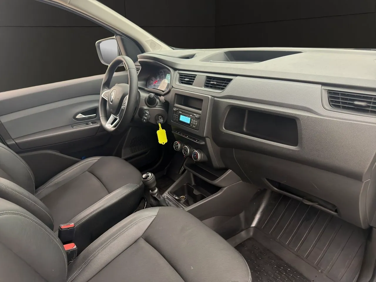 Vehicle image 21