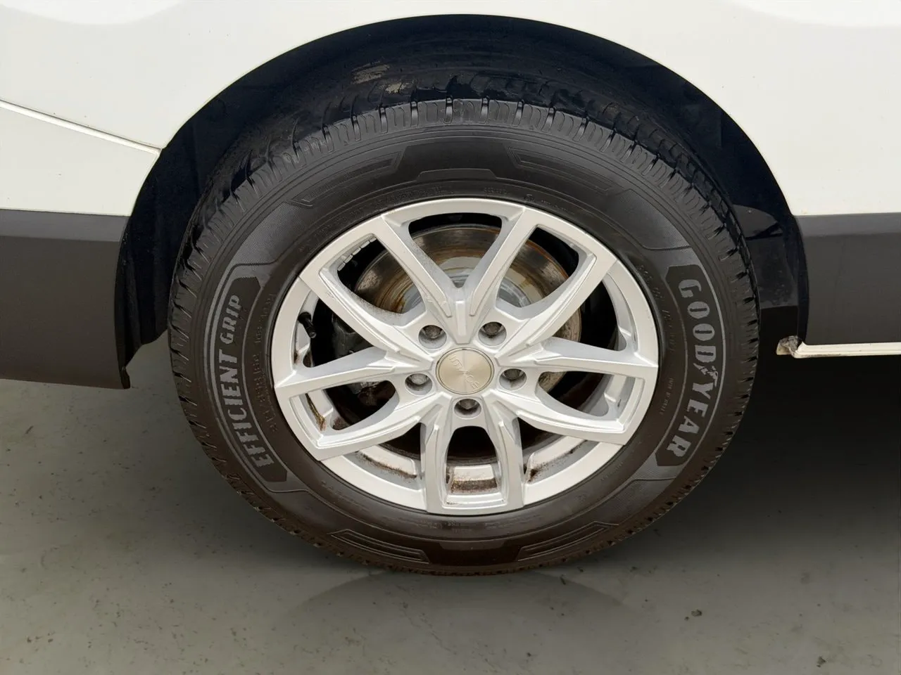 Vehicle image 30