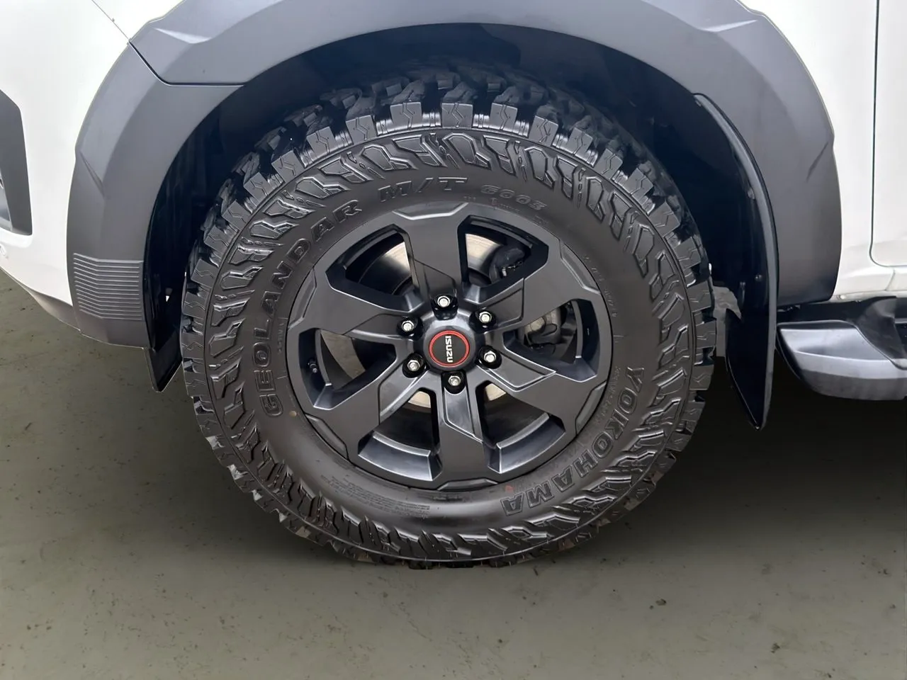 Vehicle image 30