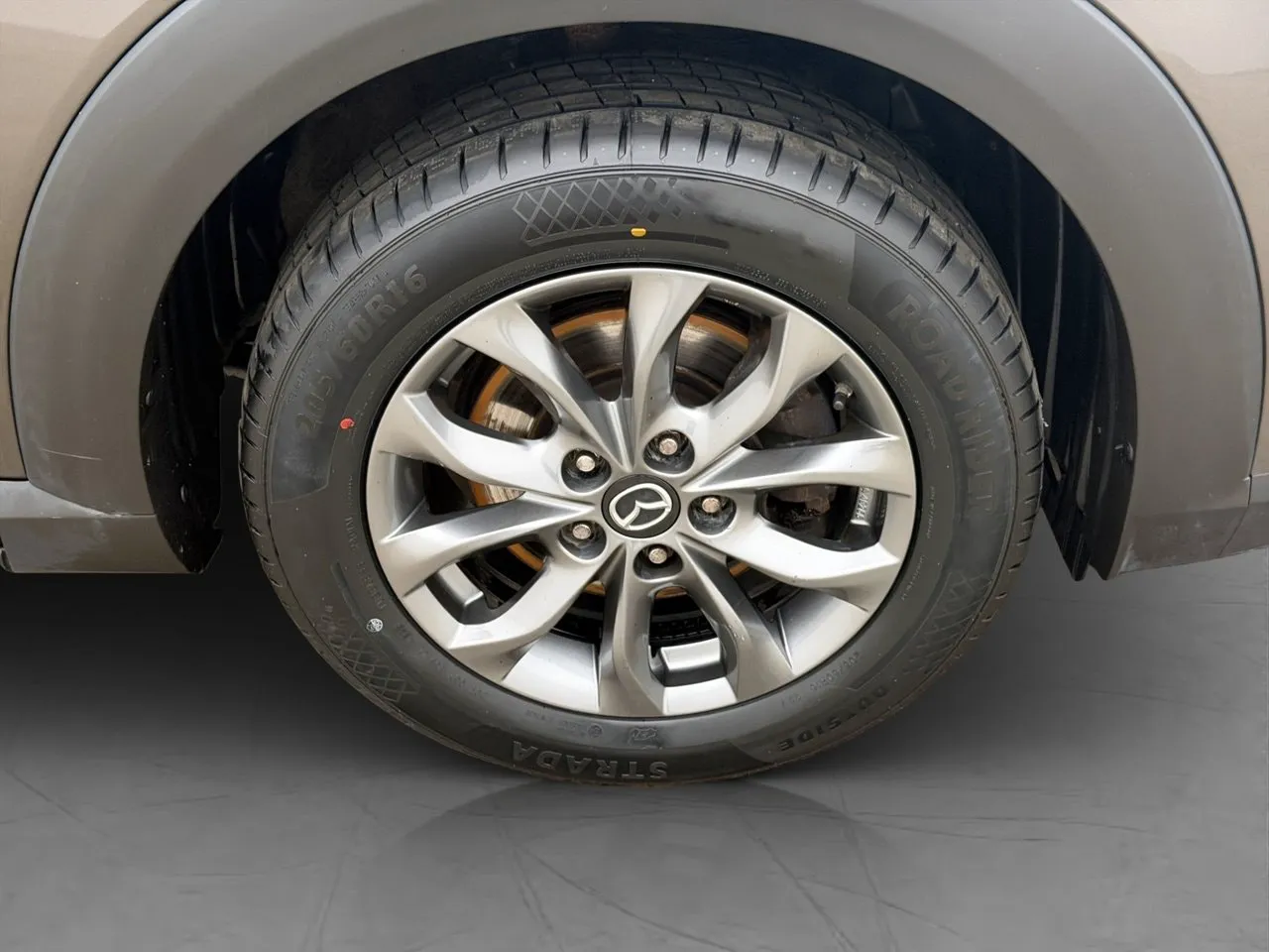 Vehicle image 30
