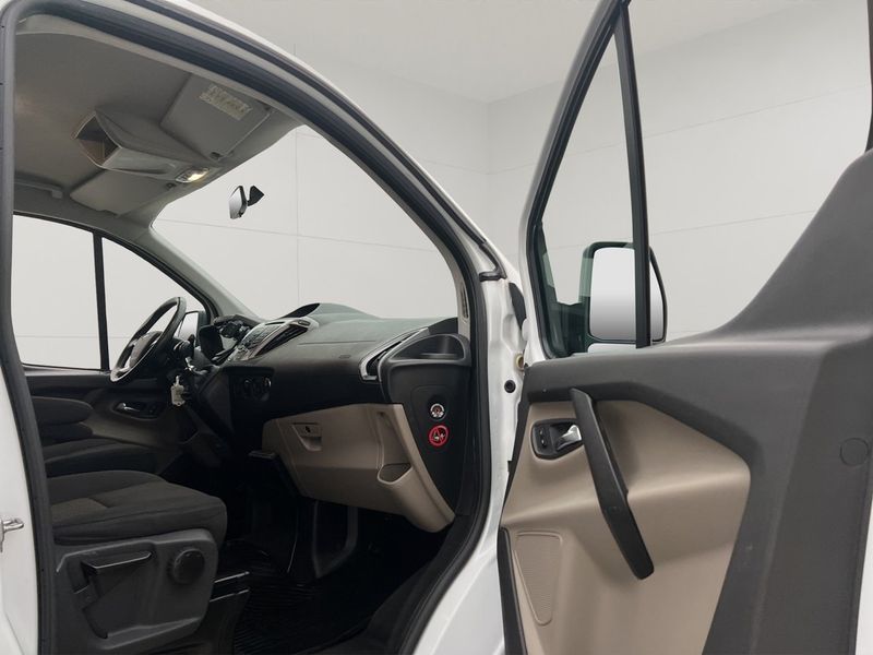 Ford Tourneo Custom bild 27