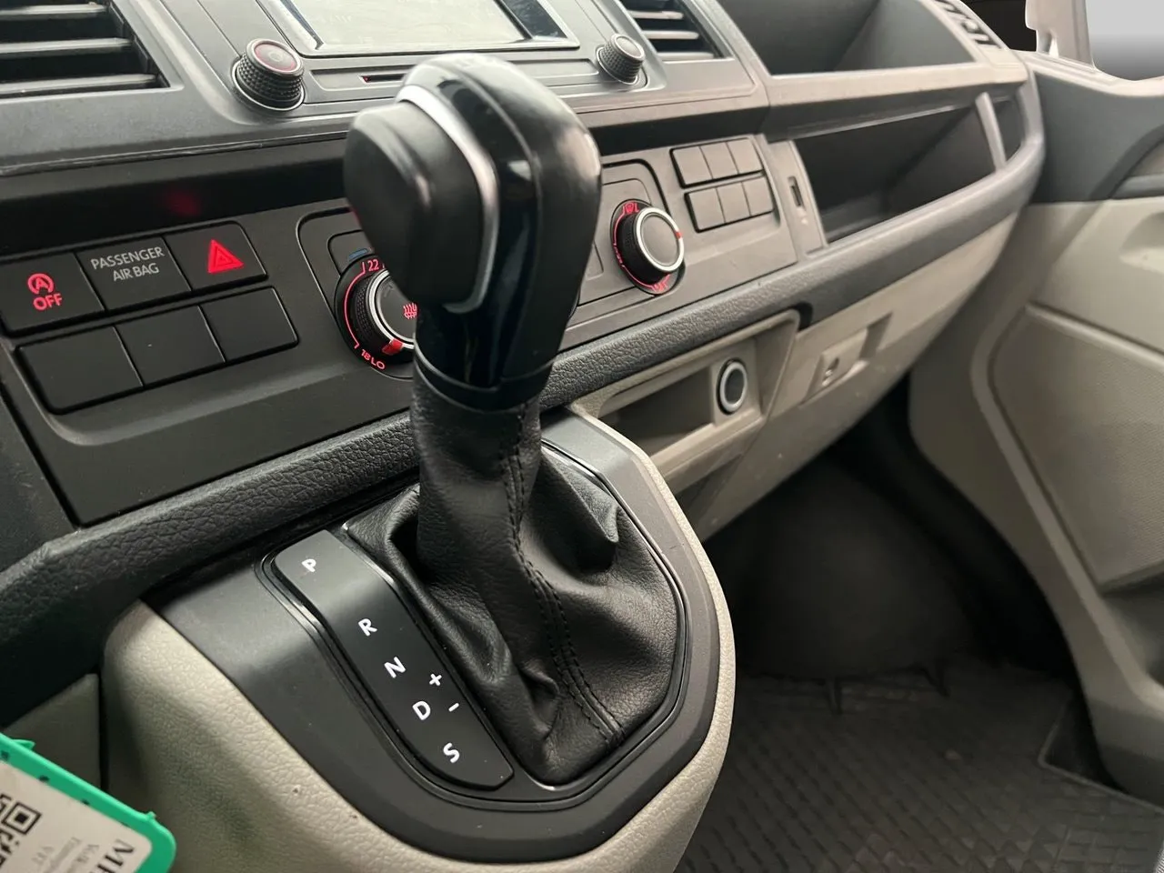 Vehicle image 18