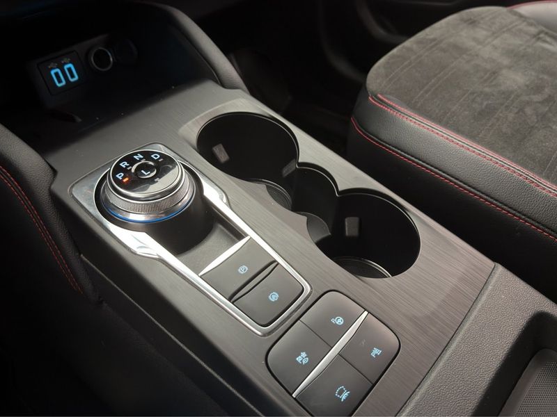 Ford Kuga bild 24