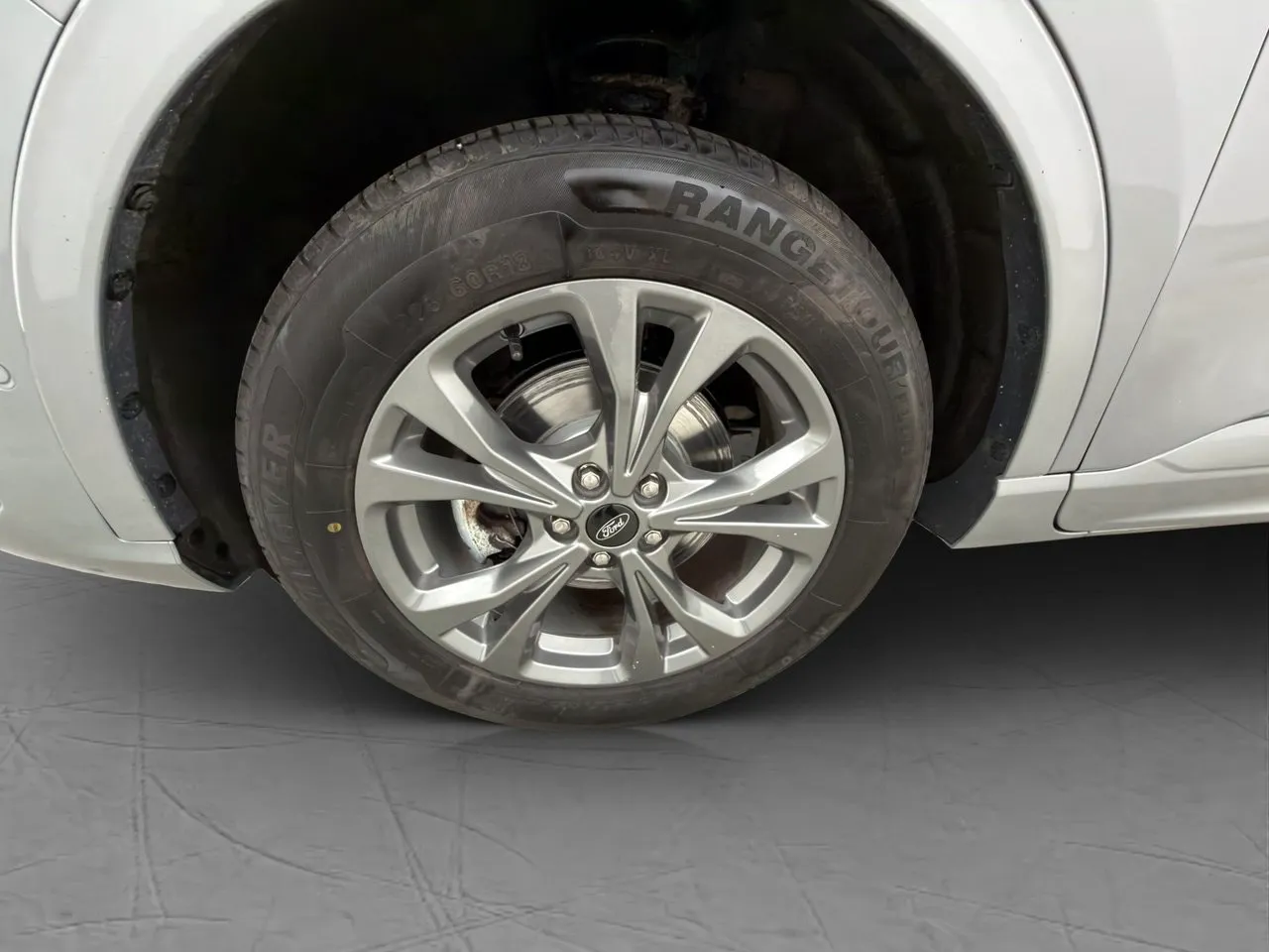 Vehicle image 30