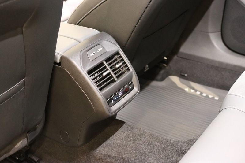 Volkswagen Passat bild 10