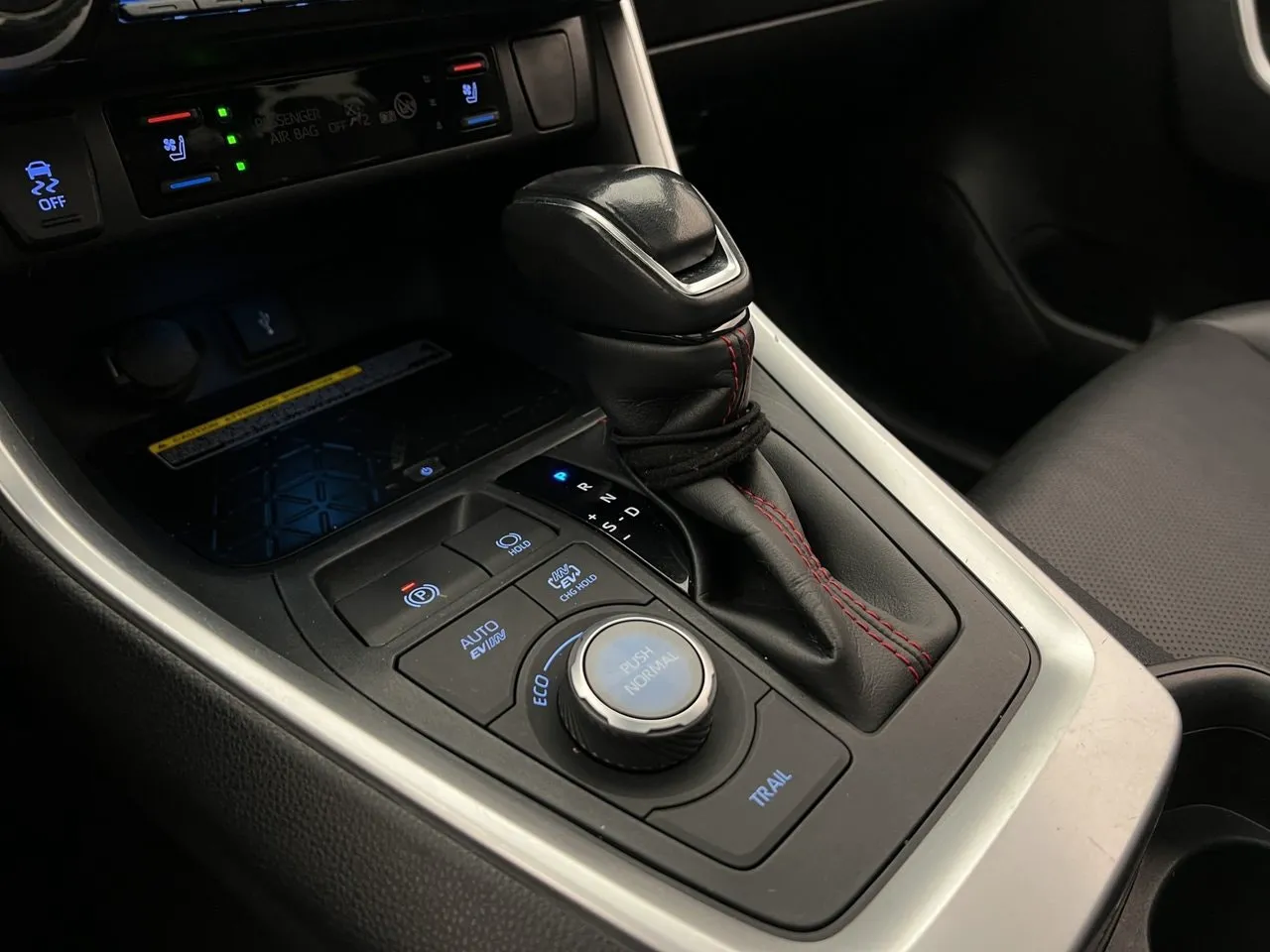 Vehicle image 24