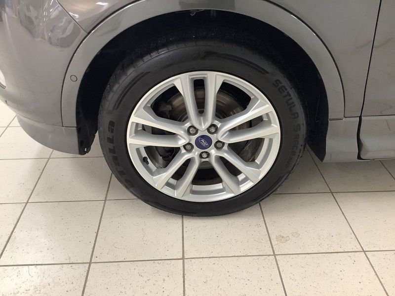 Ford Kuga bild 9