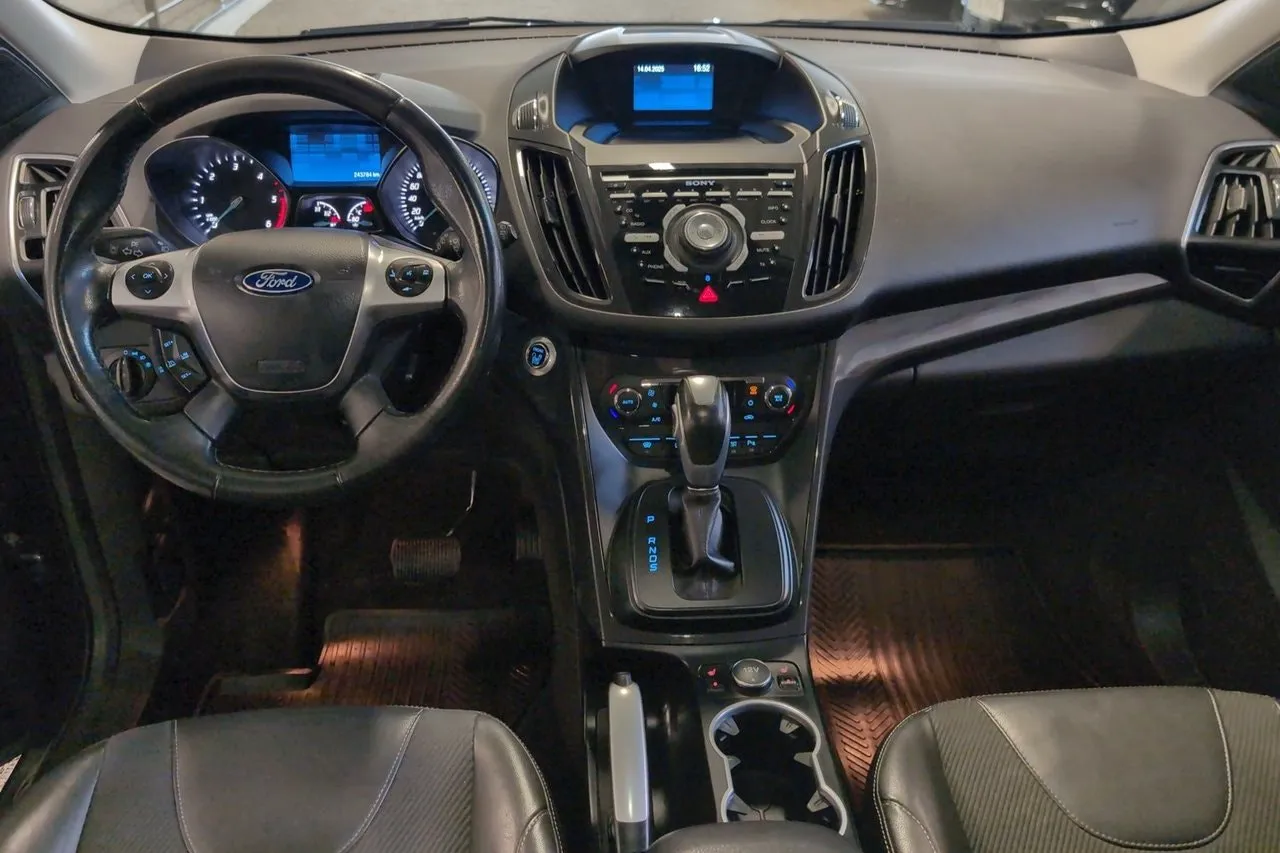 Vehicle image 9